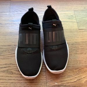 Puma tennis shoes